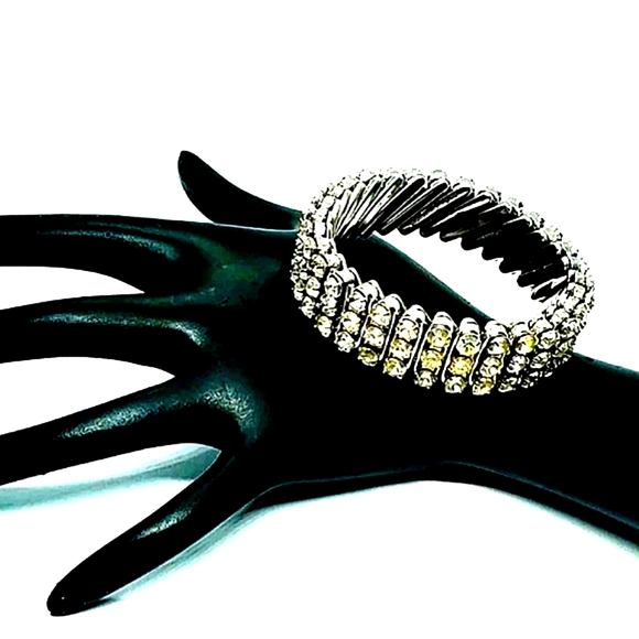 Vintage 1950s Expansion Sweetheart Bracelet - Picture 4 of 5